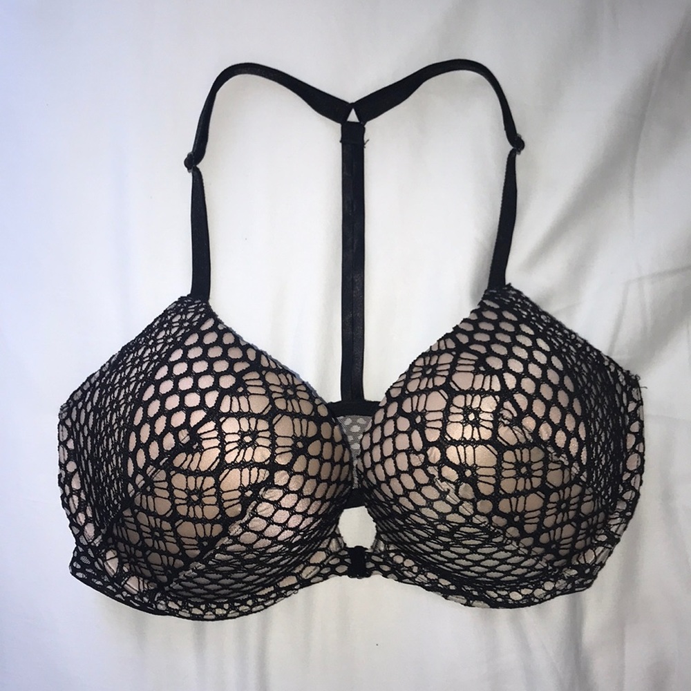 Victoria’s Secret bombshell bra